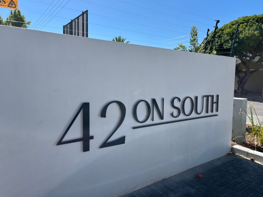 1 Bedroom Property for Sale in Table View Western Cape